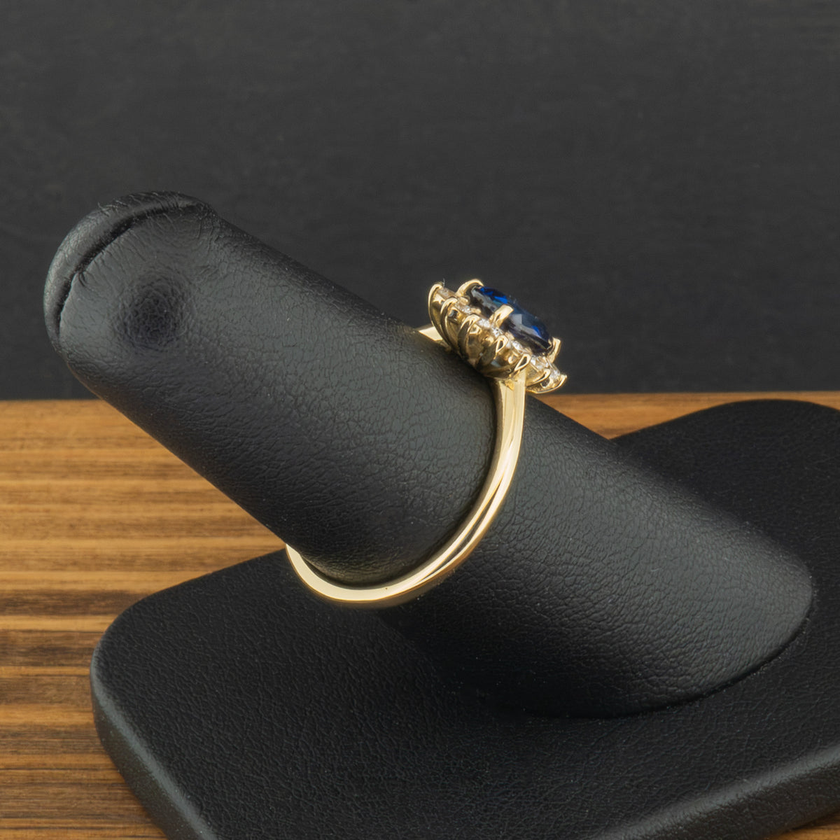 18ct Yellow Gold 1.19ct Sapphire and Diamond Cluster Ring