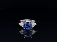 4.05ct Royal Blue Sapphire & 1.34ct G VS2 Diamond Platinum Trilogy Ring 6.9g