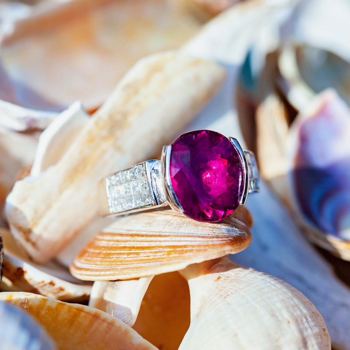 7ct Rubellite and 1.2ct Diamond 18ct White Gold Ring 10.6g (SOT)