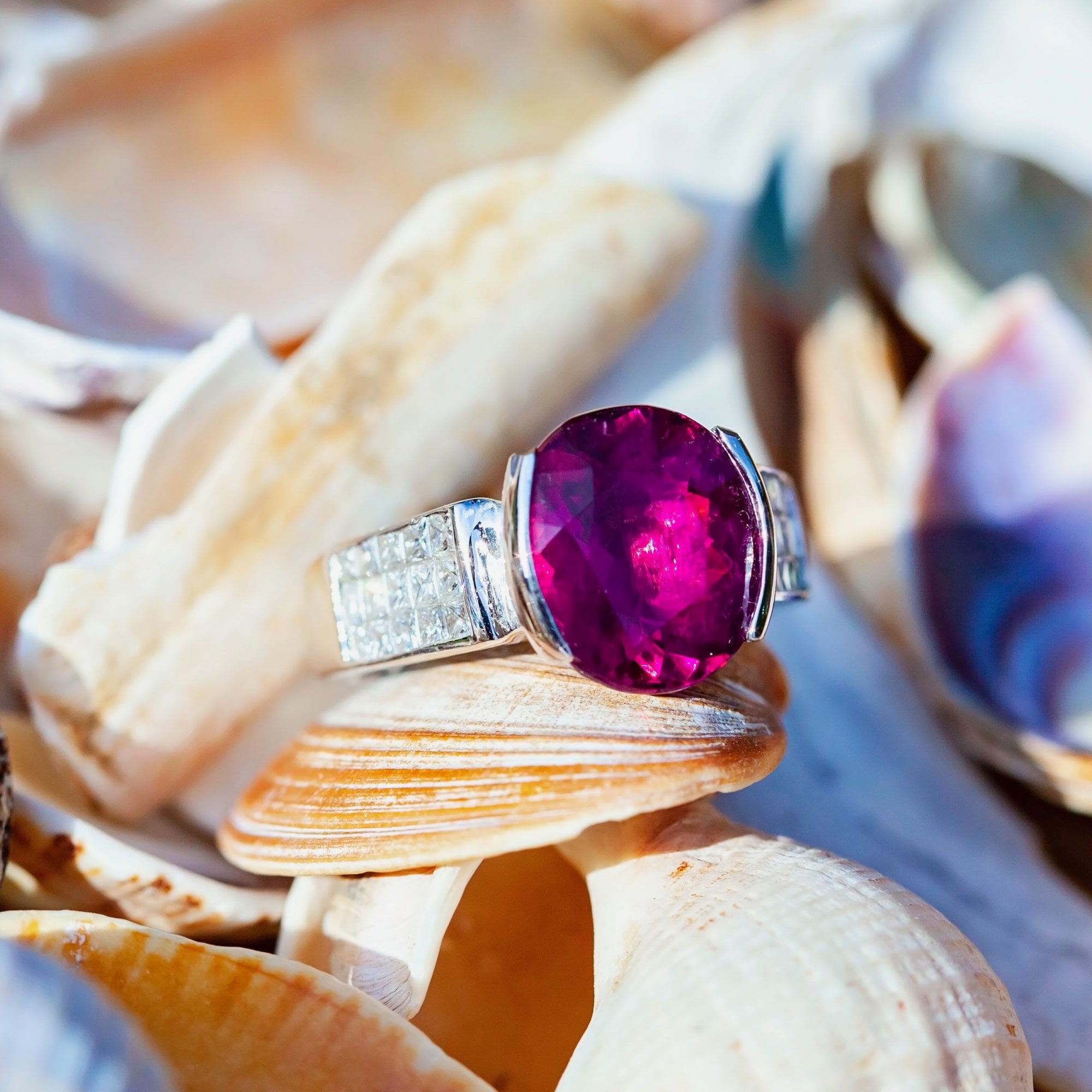 7ct Rubellite and 1.2ct Diamond 18ct White Gold Ring 10.6g (SOT)