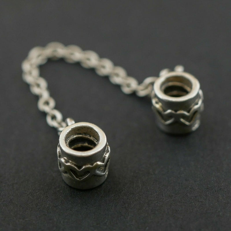 (NE6) Silver 925 Hearts Safety Chain Charm 3.5 grams