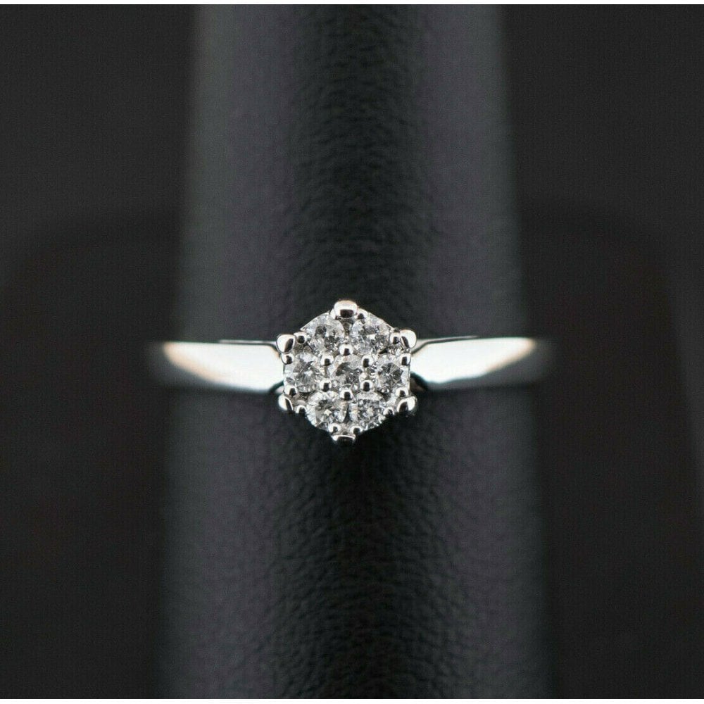 18ct White Gold 0.15ct Diamond Flower Cluster Ring 2.8gms Size P