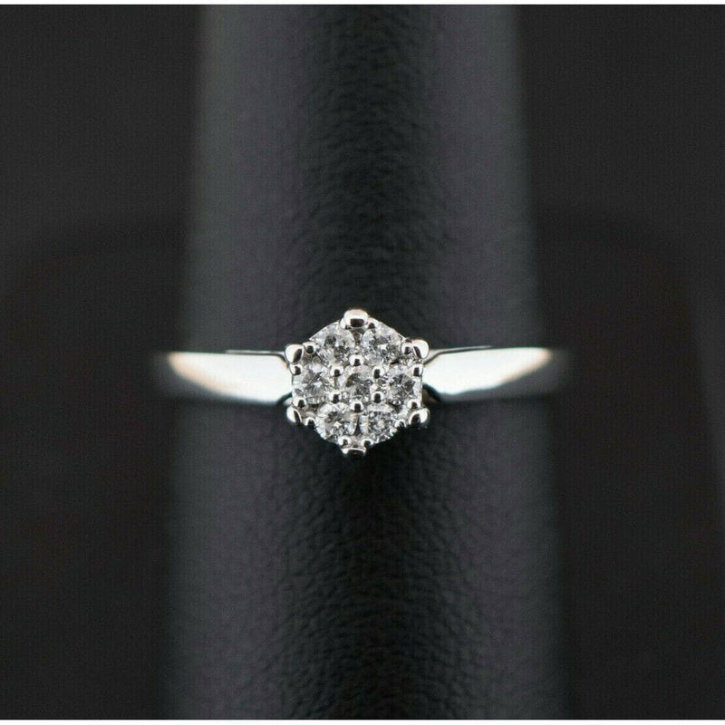 18ct White Gold 0.15ct Diamond Flower Cluster Ring 2.8gms Size P