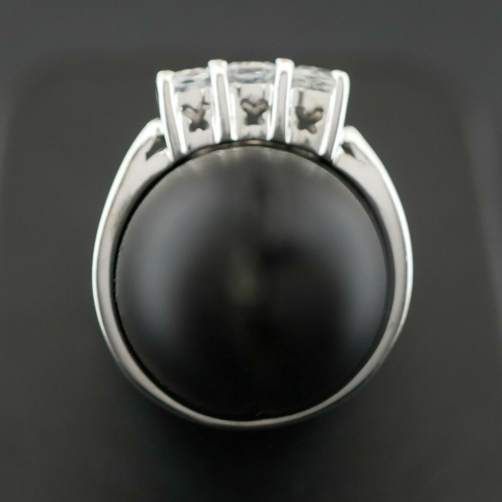 9ct White Gold Moonstone Trilogy Ring 3.3gms Size N