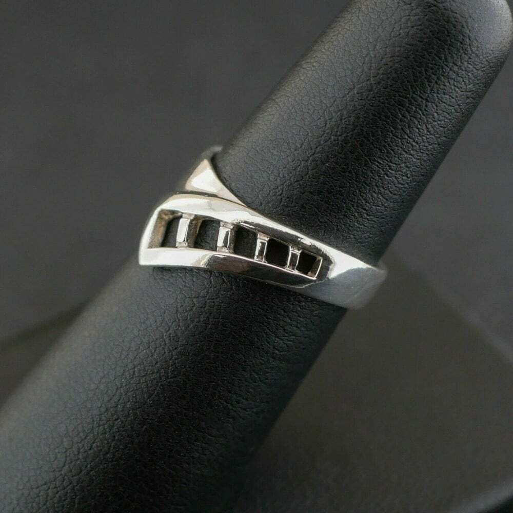 Silver 925 Square Cutout Ring 2.8 grams - Different Sizes Available