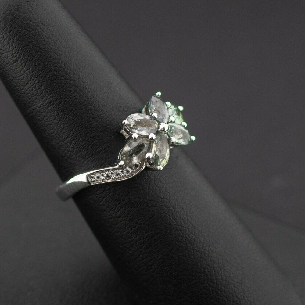 Sterling Silver 925 Green Gemstone Cluster Ring 3.4grams Size N 1/2