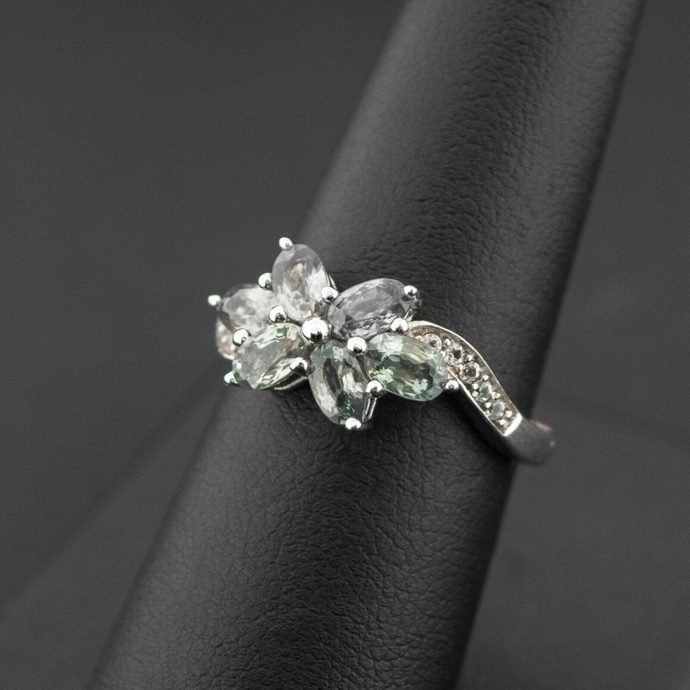 Sterling Silver 925 Green Gemstone Cluster Ring 3.4grams Size N 1/2