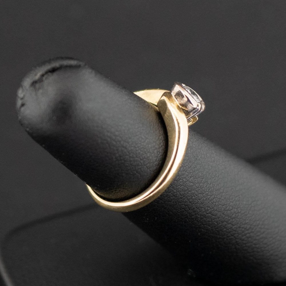 18ct Yellow Gold 0.33ct Diamond Solitaire Ring 4.4g Size K