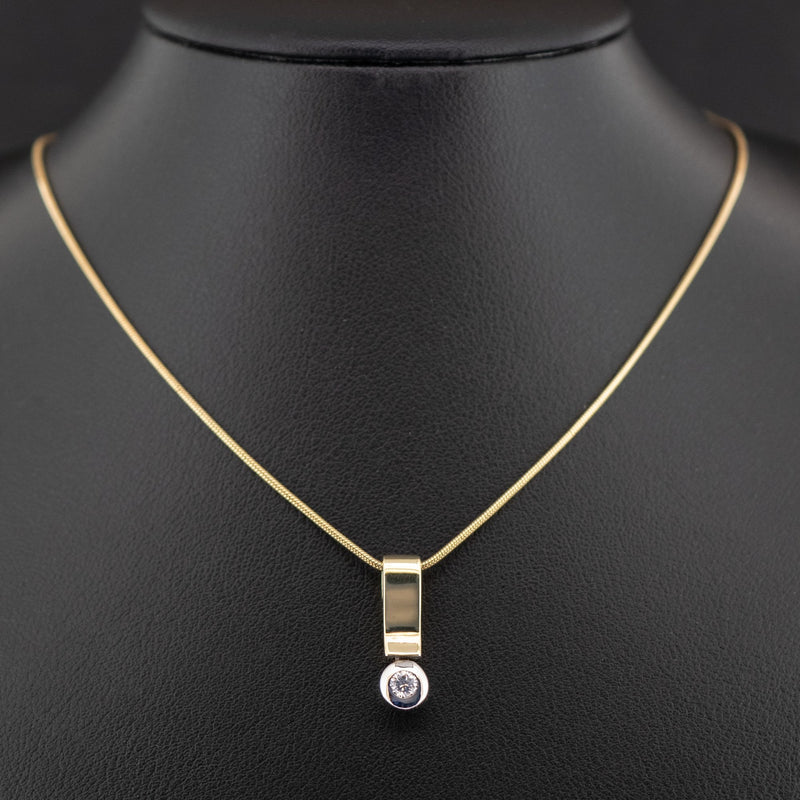 18ct Two Tone 0.15ct Diamond 17 Inch Necklace 7.8g