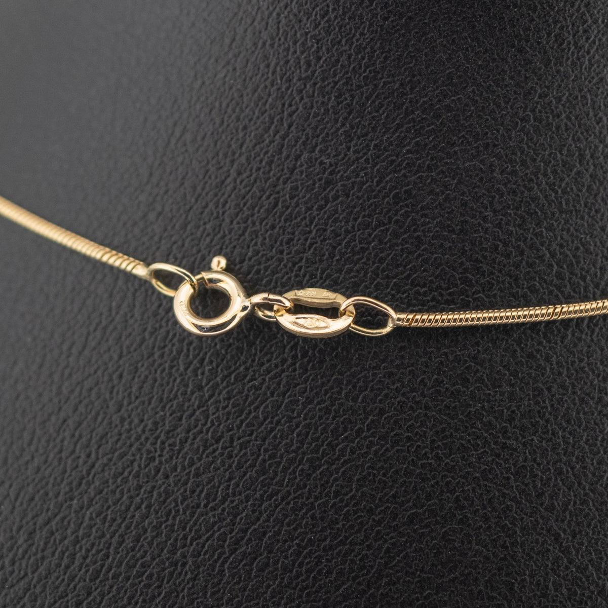 18ct Two Tone 0.15ct Diamond 17 Inch Necklace 7.8g