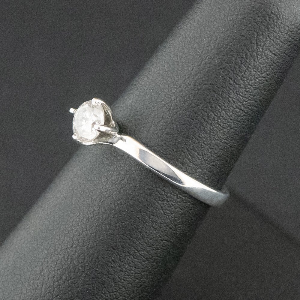 9ct White Gold Approx. 0.40ct Diamond Solitaire Ring Size L 1/2 1.8g