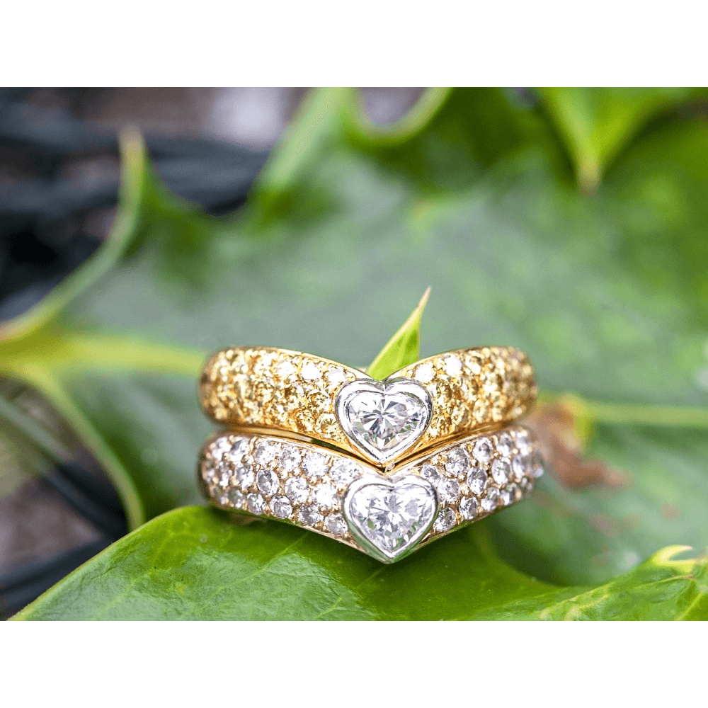 18ct Yellow Gold 0.25ct Heart-Shaped Diamond with Yellow Tinted Pave Diamond Ring 5.4g