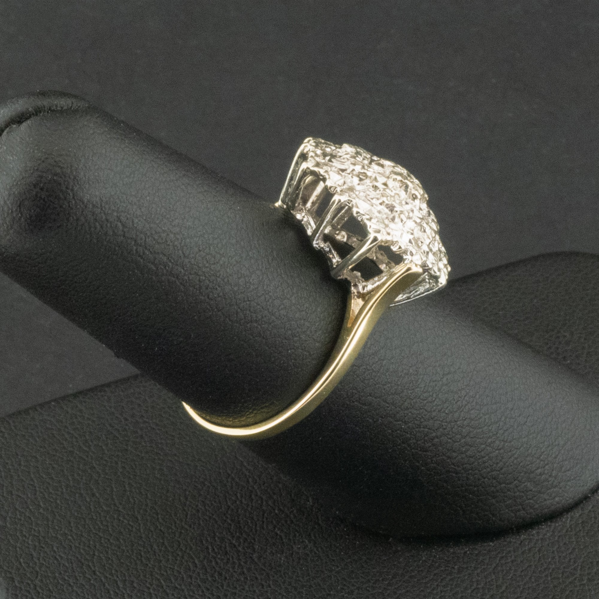 9ct Yellow Gold Diamond Illusion Set Cluster Ring Size N 3.3g