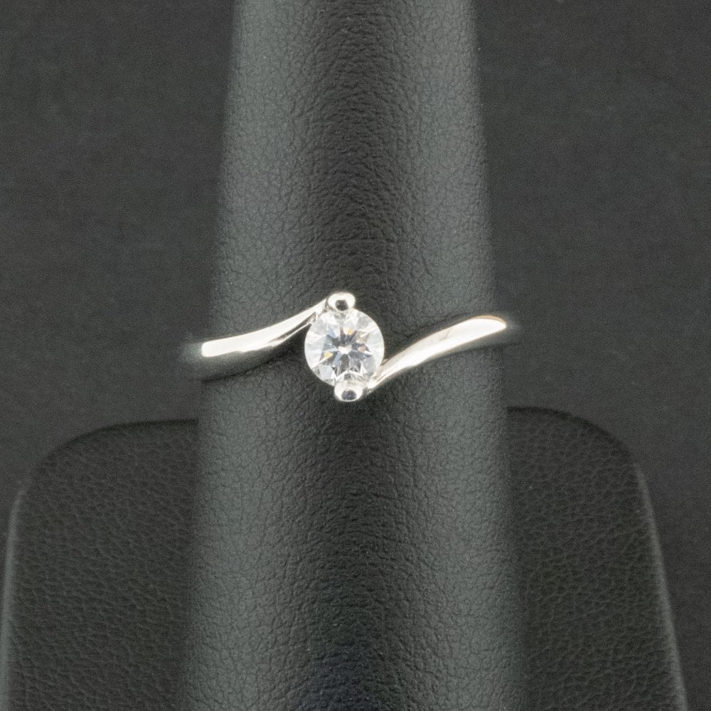18ct White Gold 0.25ct Diamond Solitaire Twist Ring Size L 2.6g