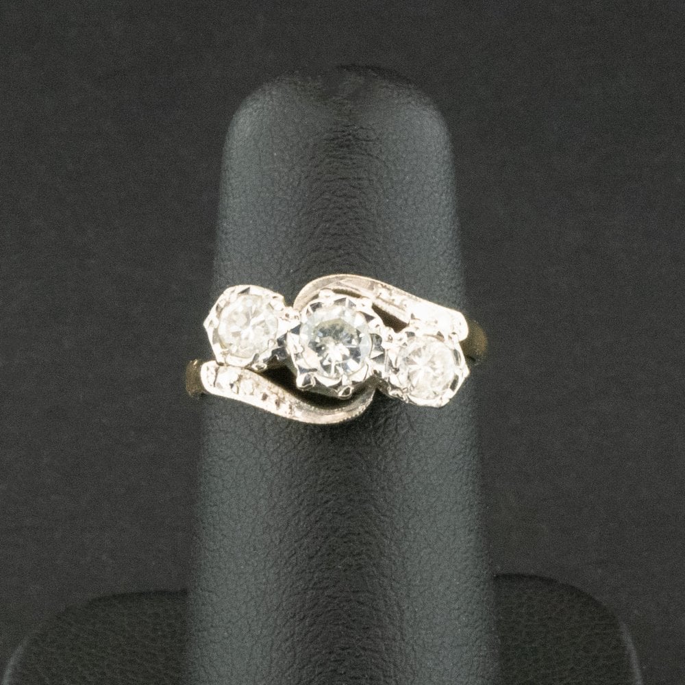 18ct Yellow Gold Approx. 0.55ct Diamond Trilogy Ring Size H 1/2 3.1g