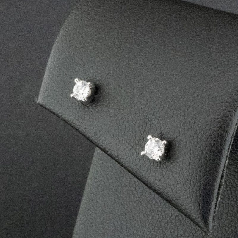 18ct White Gold Approx. 0.30ct Diamond Stud Earrings 0.9g