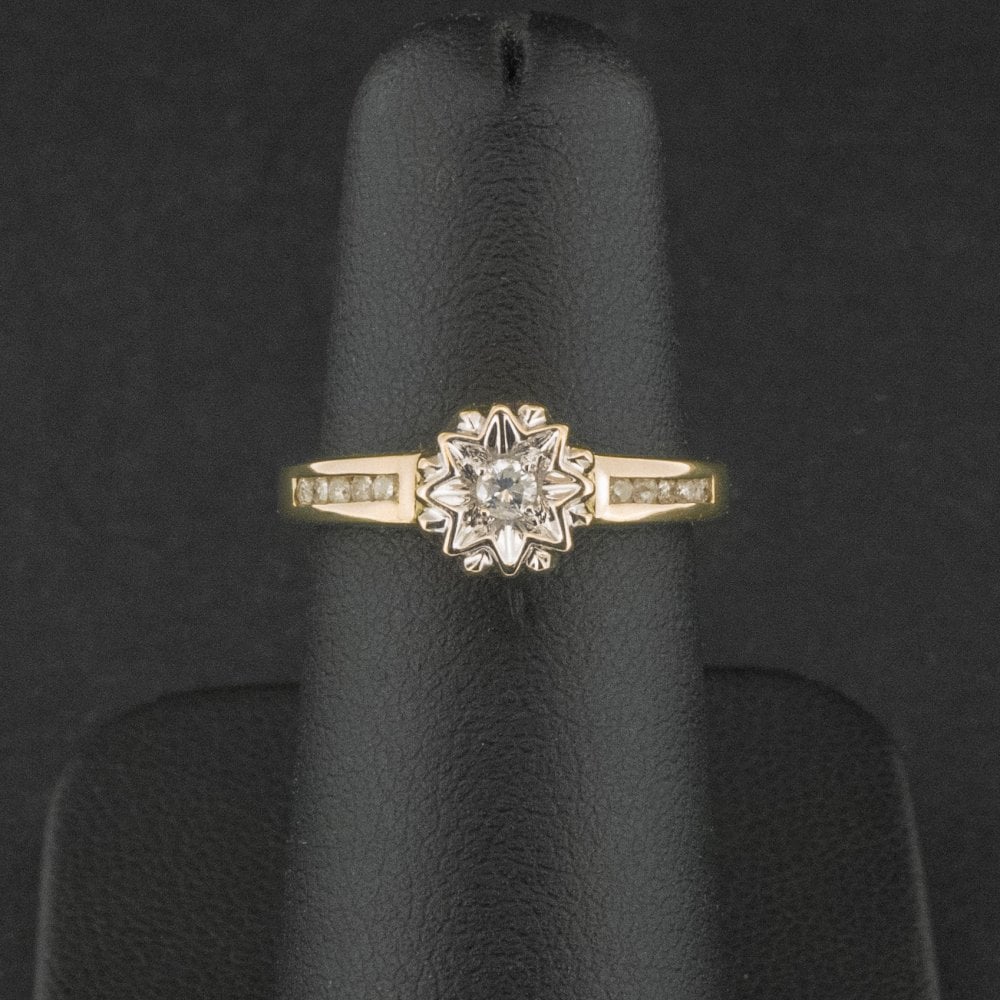 9ct Yellow Gold 0.15ct Diamond Illusion Set Ring Size J 1.8g