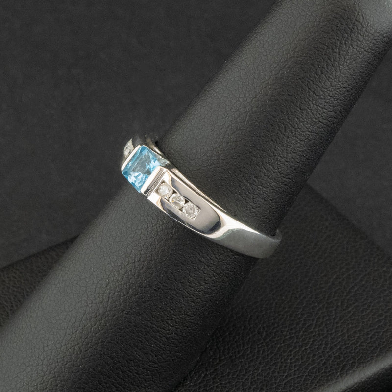 9ct White Gold Topaz & Diamond Ring Size N 1/2 2.5g