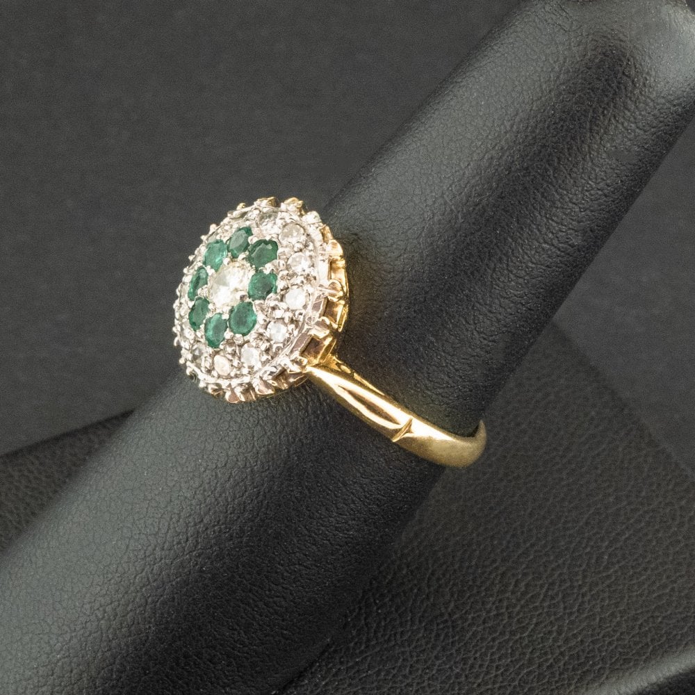 18ct Yellow Gold Emerald and Diamond Cluster Ring Size N 1/2 5.2g