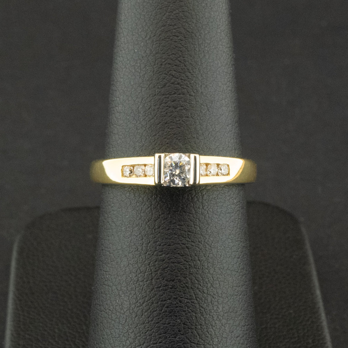 18ct Yellow Gold Approx. 0.25ct Diamond Ring Size M 3.9g