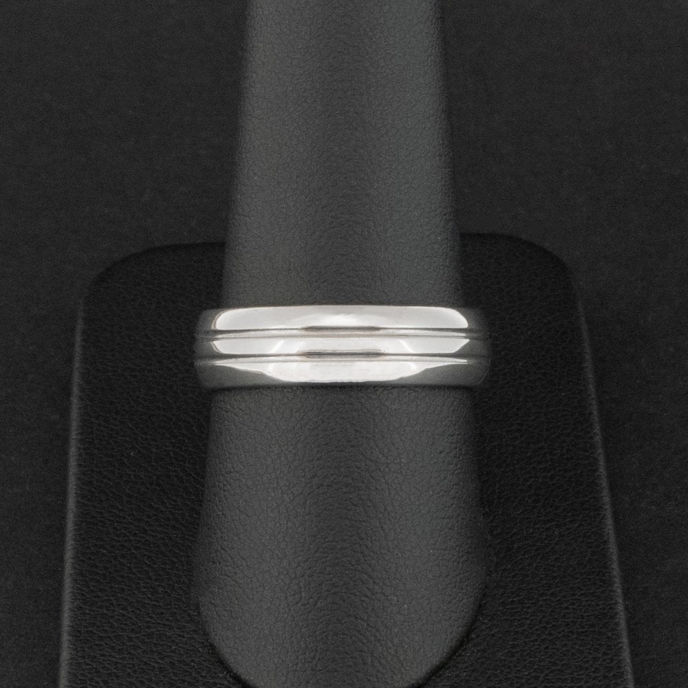 18ct White Gold Wedding Band Ring Size R 7.8g