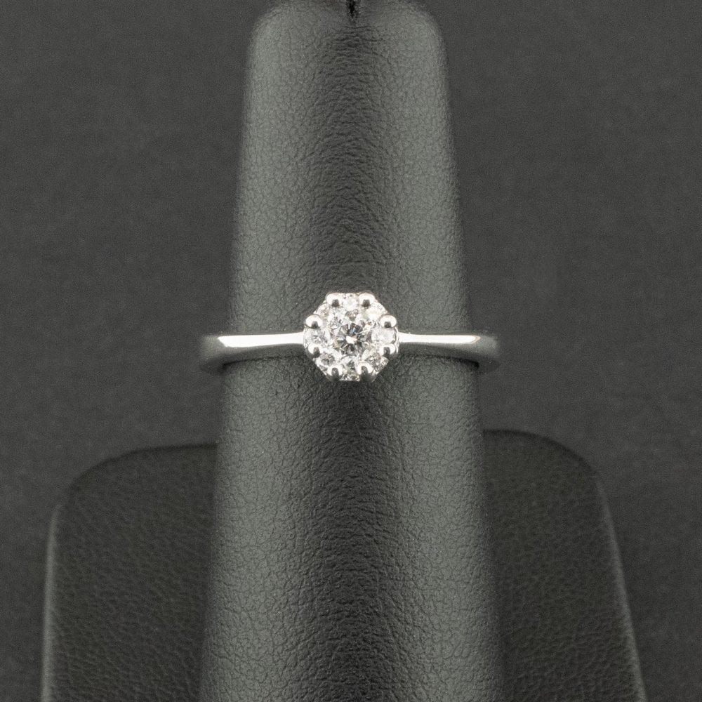 14ct White Gold 0.25ct Diamond Cluster Ring Size K 1/2 3.8g