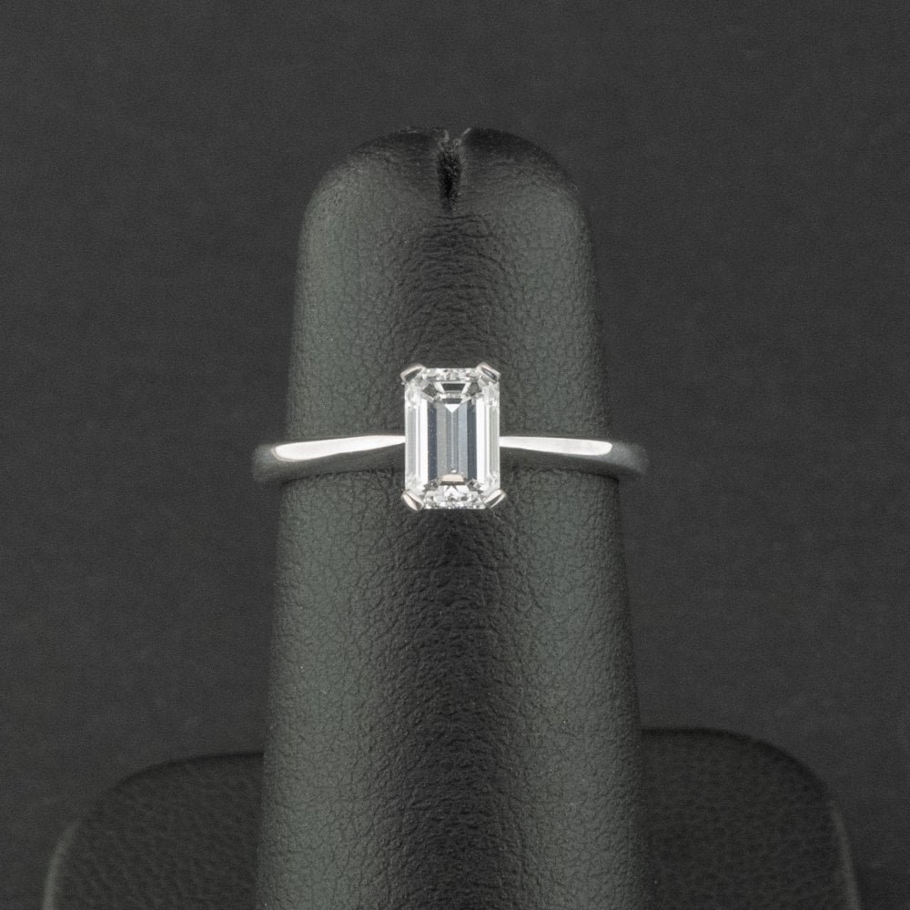 Platinum Approx. 0.63ct D/VS2 Emerald Cut Diamond Solitaire Ring Size H 2.7g