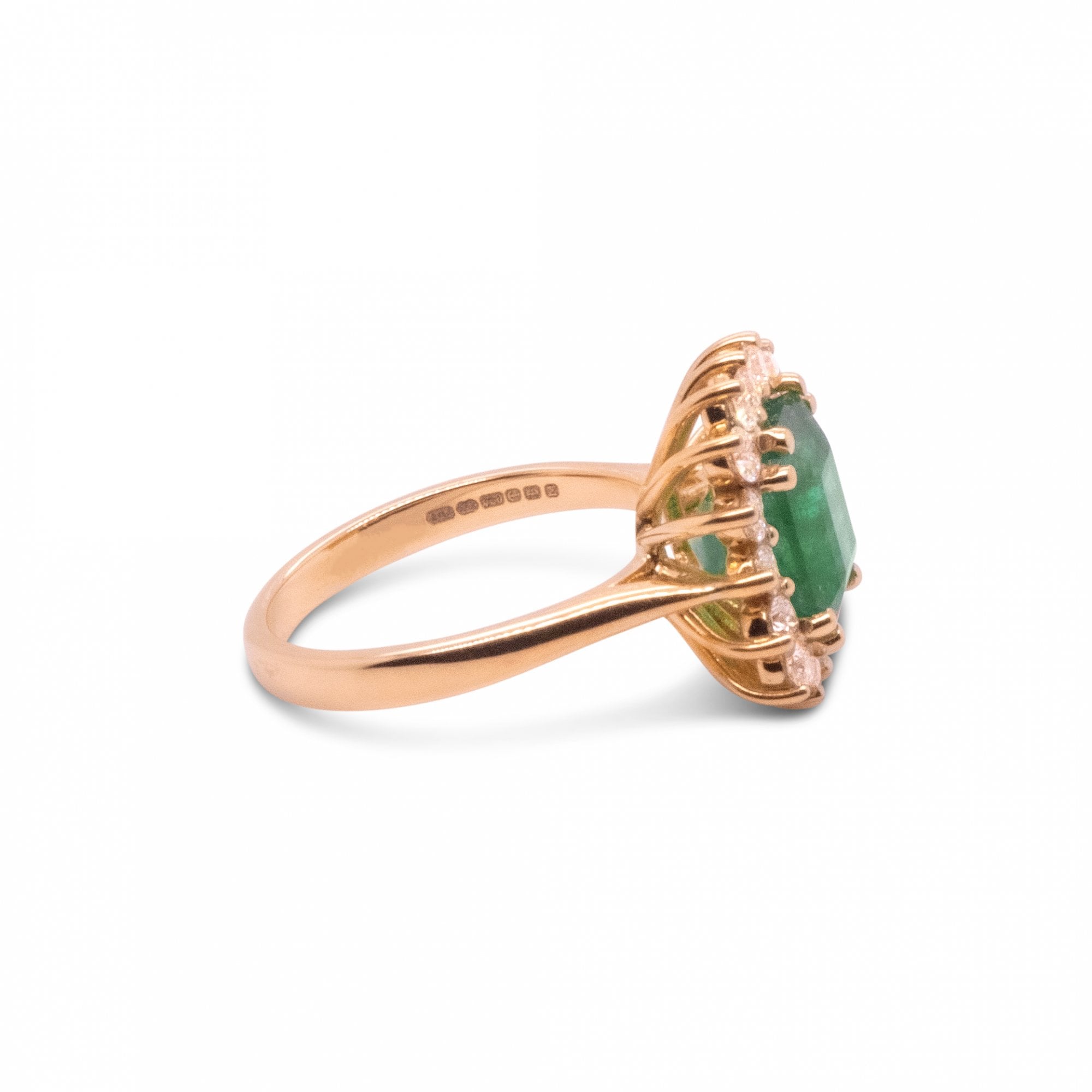 18ct Yellow Gold 3.26ct Emerald & 0.8ct Diamond Cluster Ring Size L 5.8g