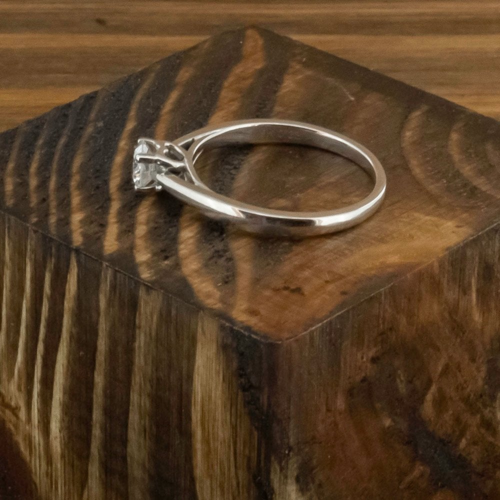 9ct White Gold 0.33ct Diamond Solitaire Ring Size L 2.0g