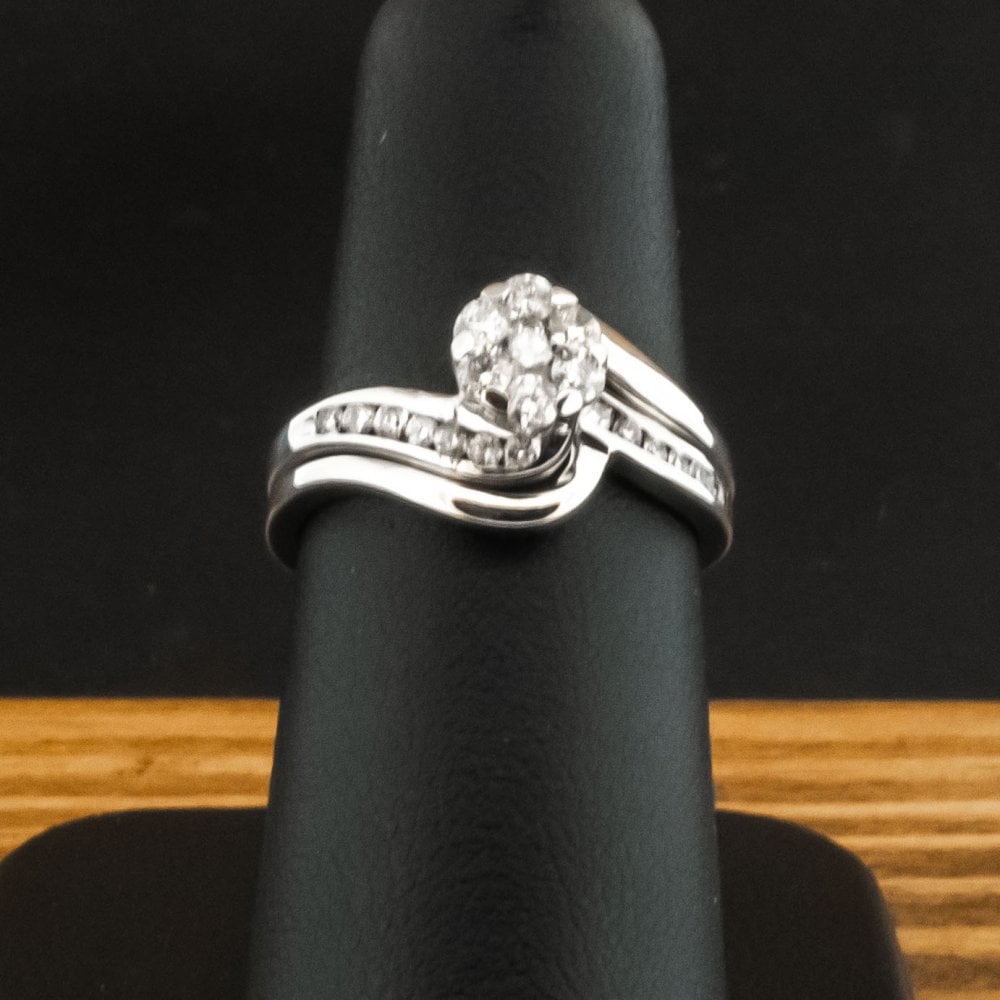 18ct White Gold Approx. 0.50ct Diamond Cluster Wedding Set Size L 4.7g