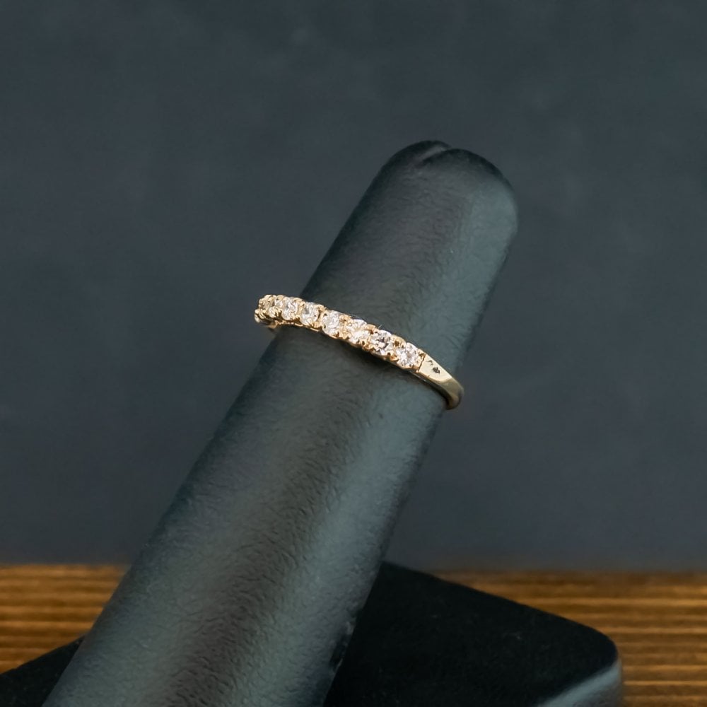 9ct Yellow Gold Cubic Zirconia Band Ring Size J 2g