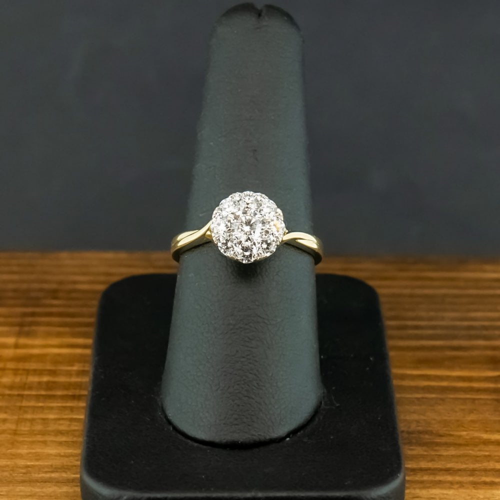 18ct Yellow Gold 1.00ct Diamond Cluster Ring Size P 1/2 3.6g