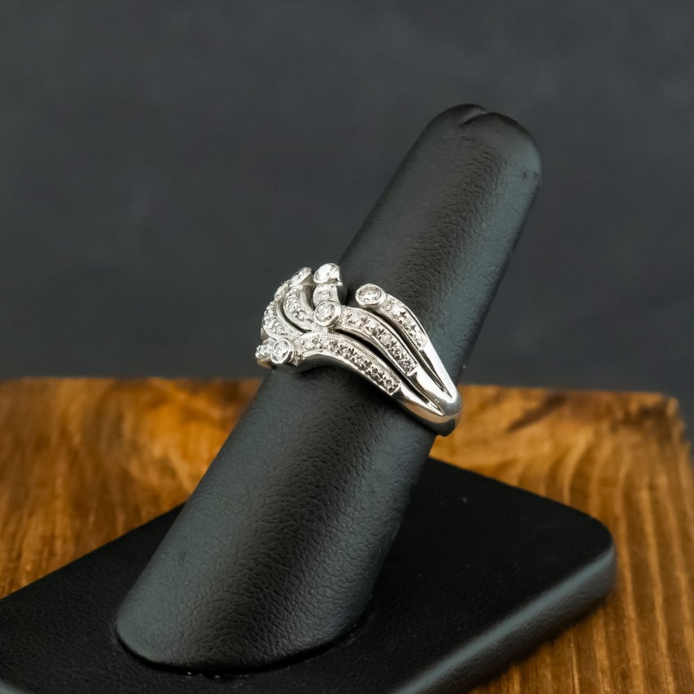 18ct White Gold 0.38ct Diamond Swirl Ring Size M 1/2 8.1g