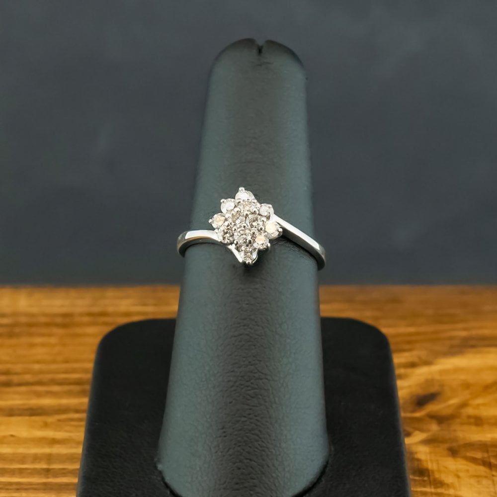 9ct White Gold 0.50ct Diamond Cluster Ring Size N 2.3g