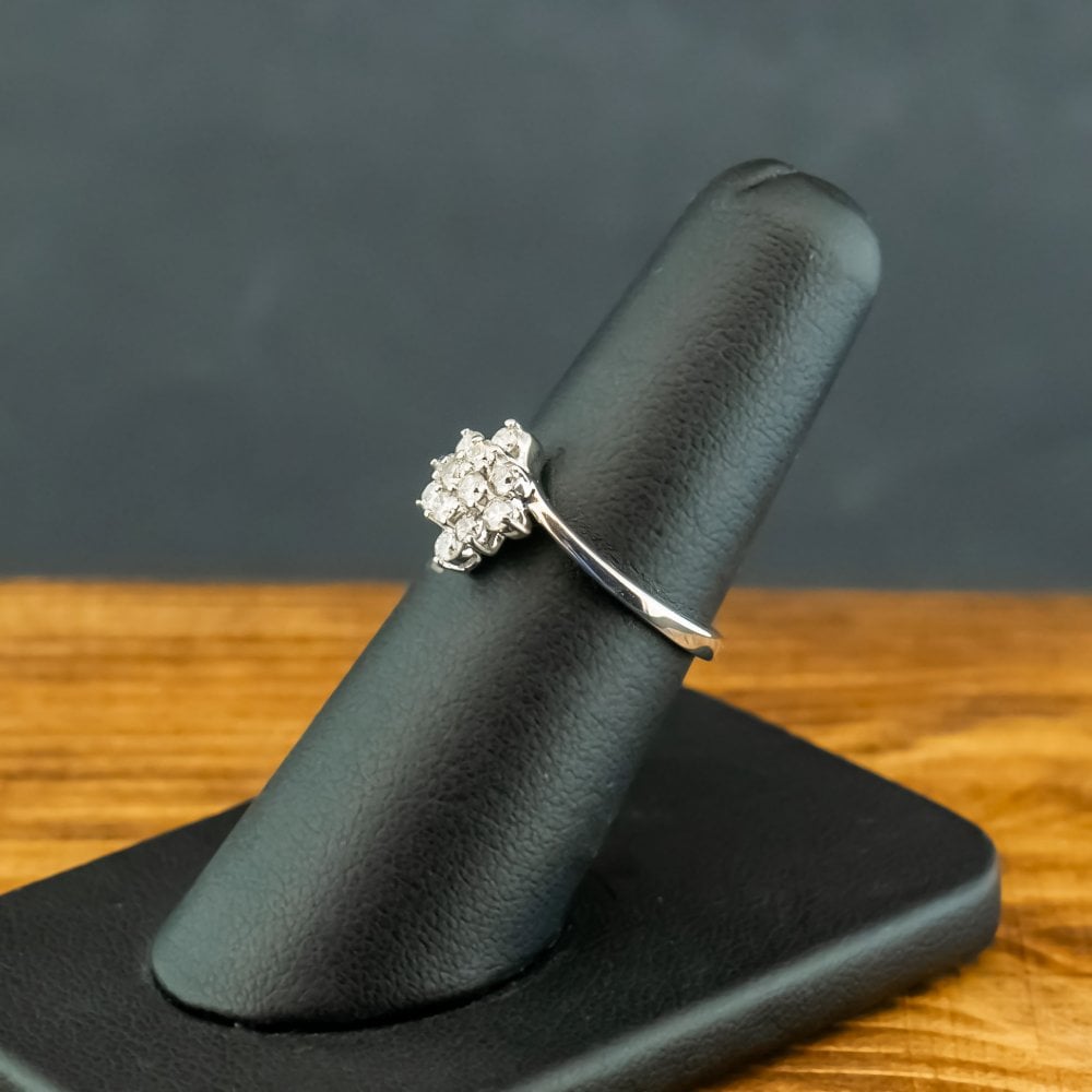 9ct White Gold 0.50ct Diamond Cluster Ring Size N 2.3g