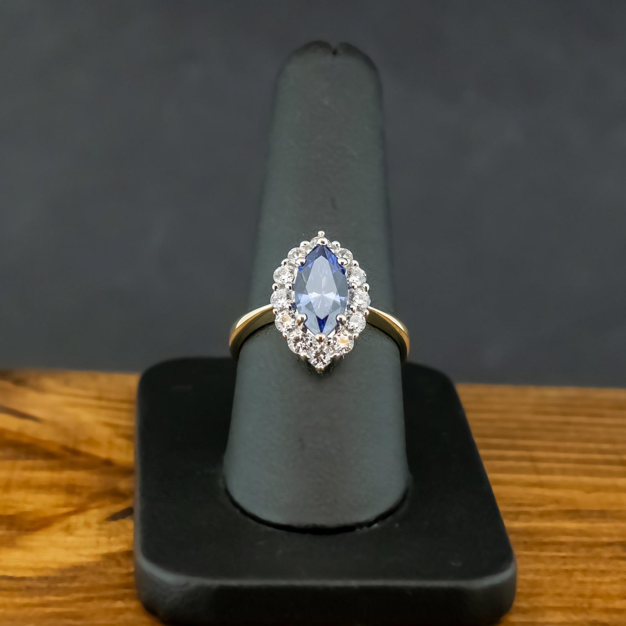 14ct Yellow Gold Cubic Zirconia Cluster Ring Size R 3.7g