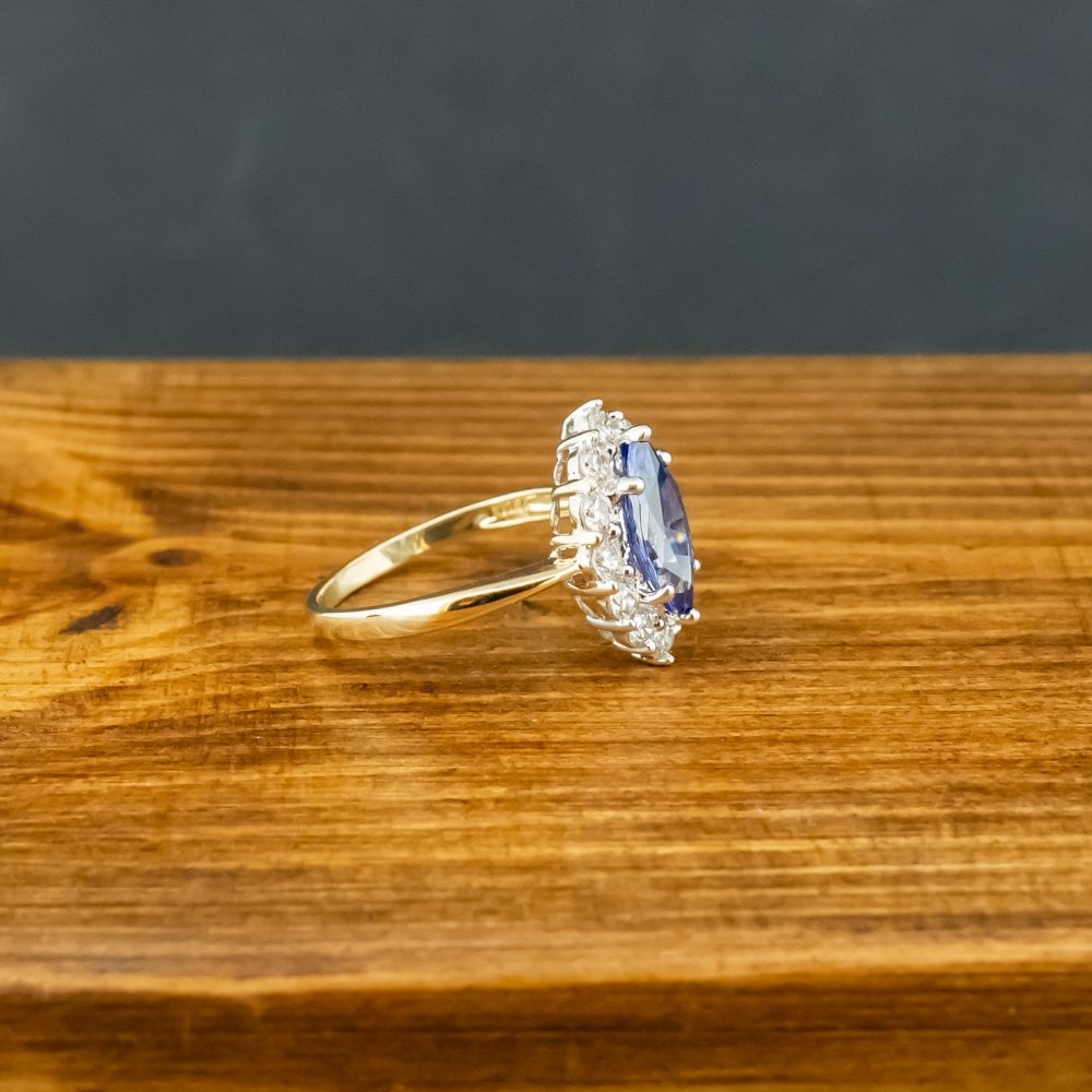 14ct Yellow Gold Cubic Zirconia Cluster Ring Size R 3.7g