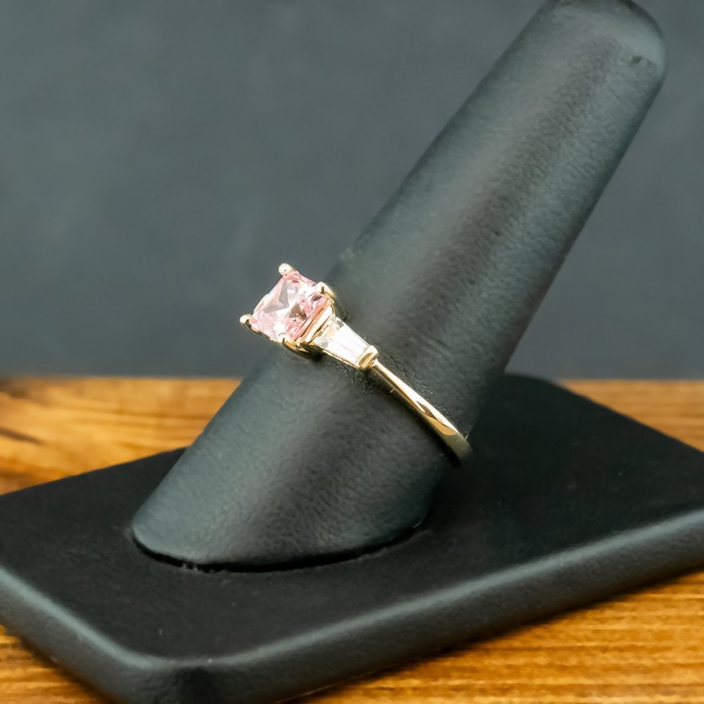 14ct Yellow Gold Cubic Zirconia Trilogy Ring Size S 2.5g