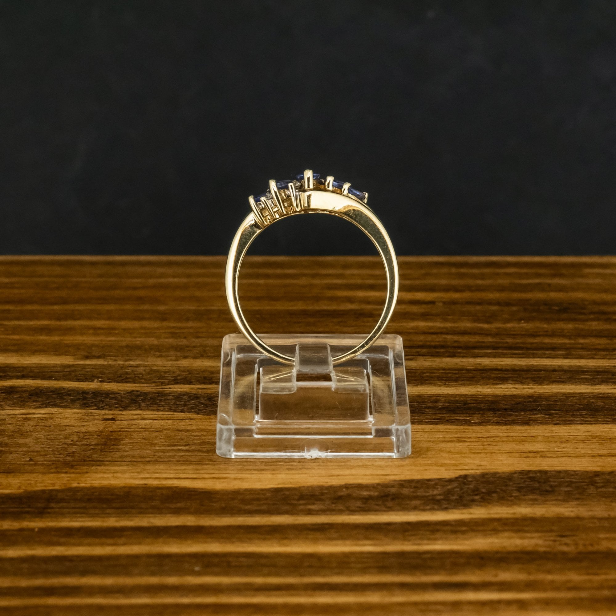 9ct Yellow Gold Tanzanite and Diamond Ring Size N 2.1g