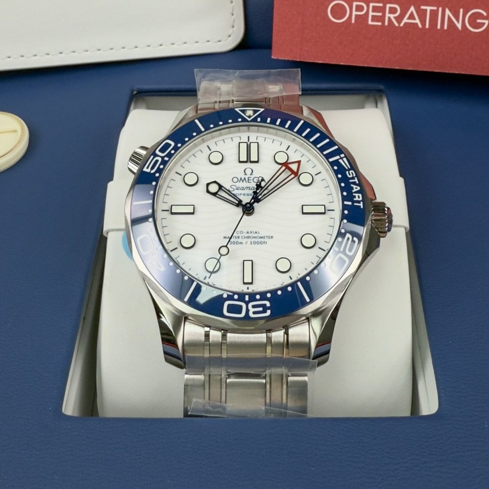 Seamaster Diver Americas Cup Edition 42mm - Unworn with Box and Papers