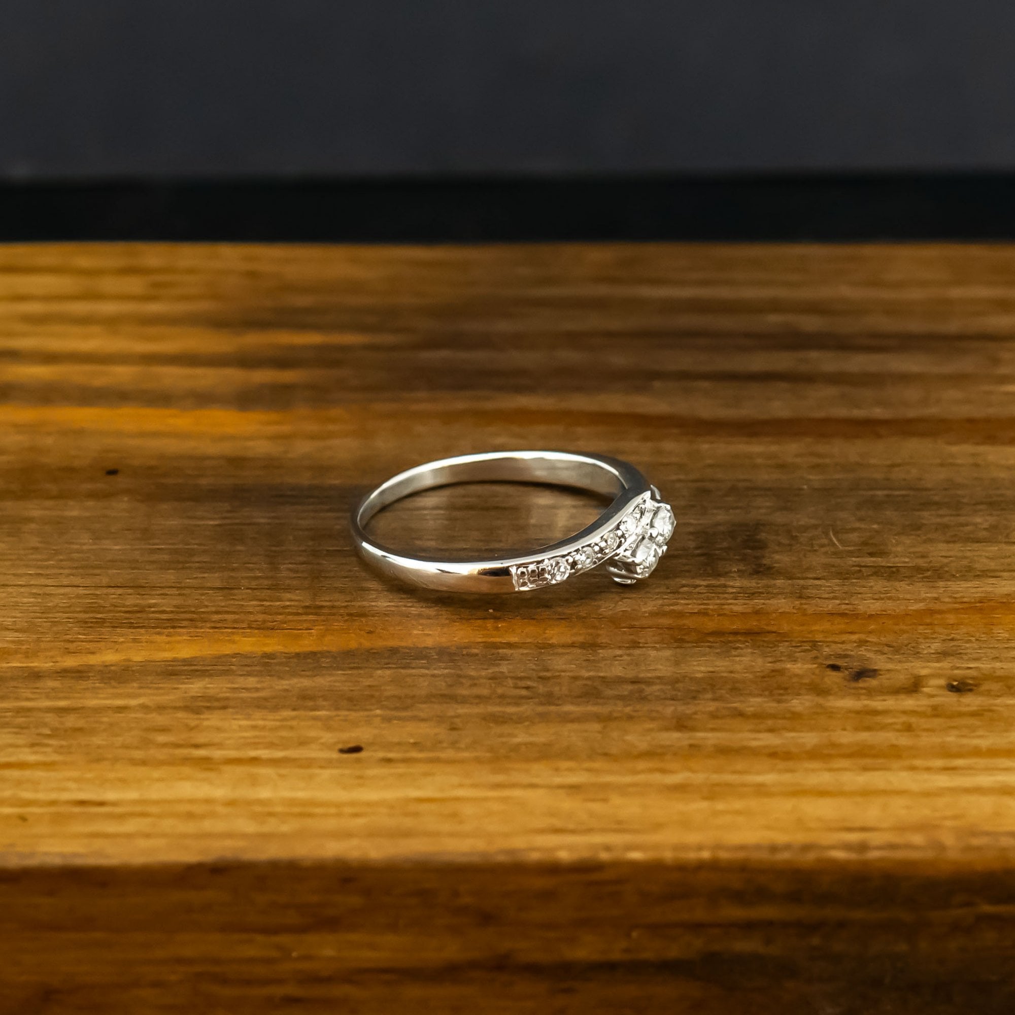 18ct White Gold 0.24ct Diamond Ring Size P 3.1g