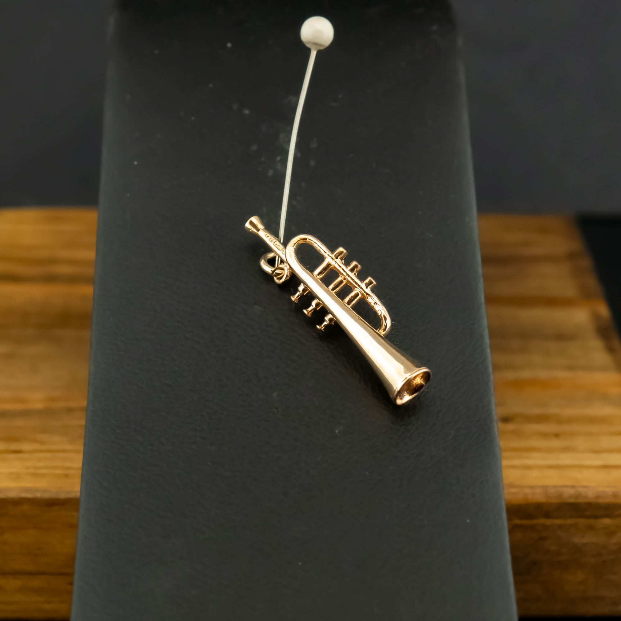 9ct Yellow Gold Trumpet Charm 2.3g