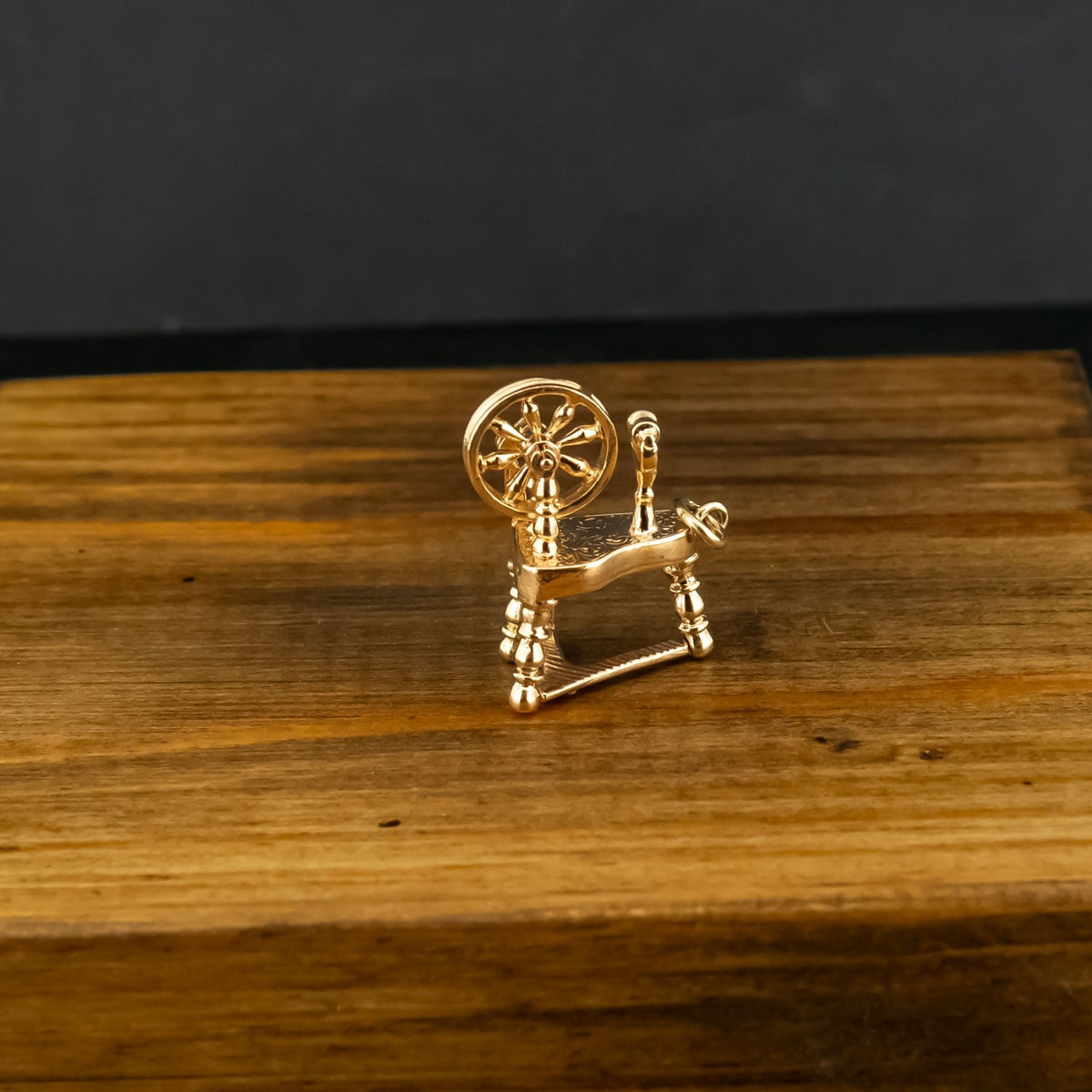 9ct Yellow Gold Spindle Charm 4.8g