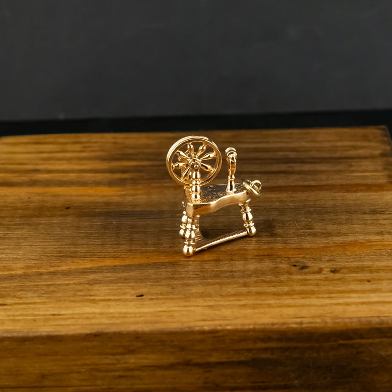 9ct Yellow Gold Spindle Charm 4.8g