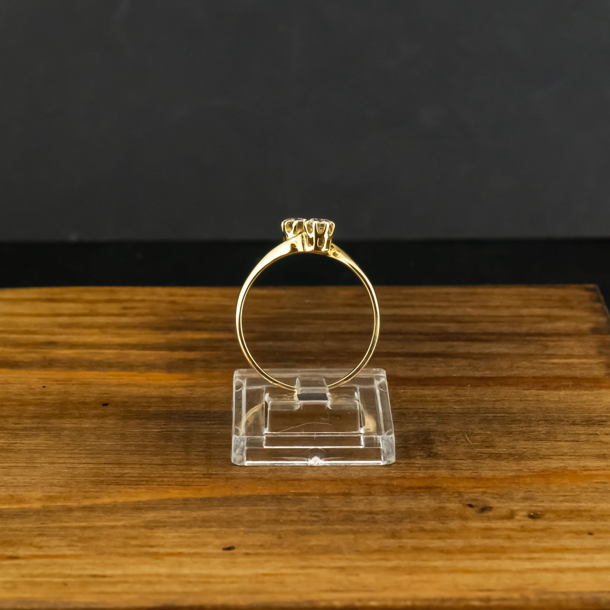 18ct Yellow Gold 0.30ct Diamond Twist Ring Size P 2.7g