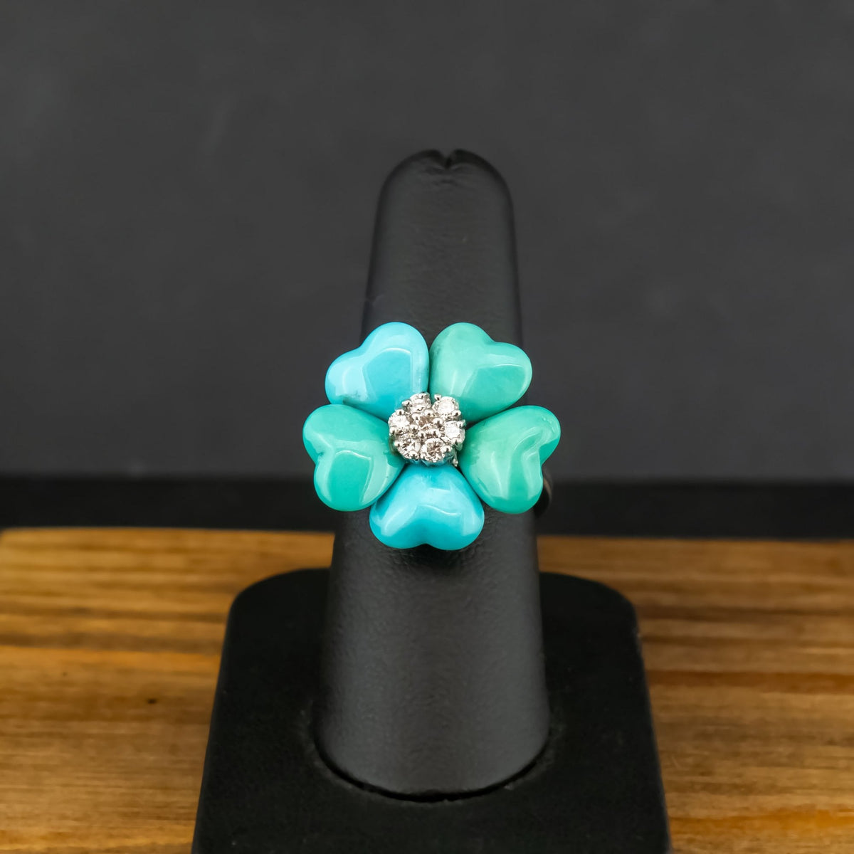 18ct White Gold Turquoise and Diamond Flower Ring Size O 9.3g