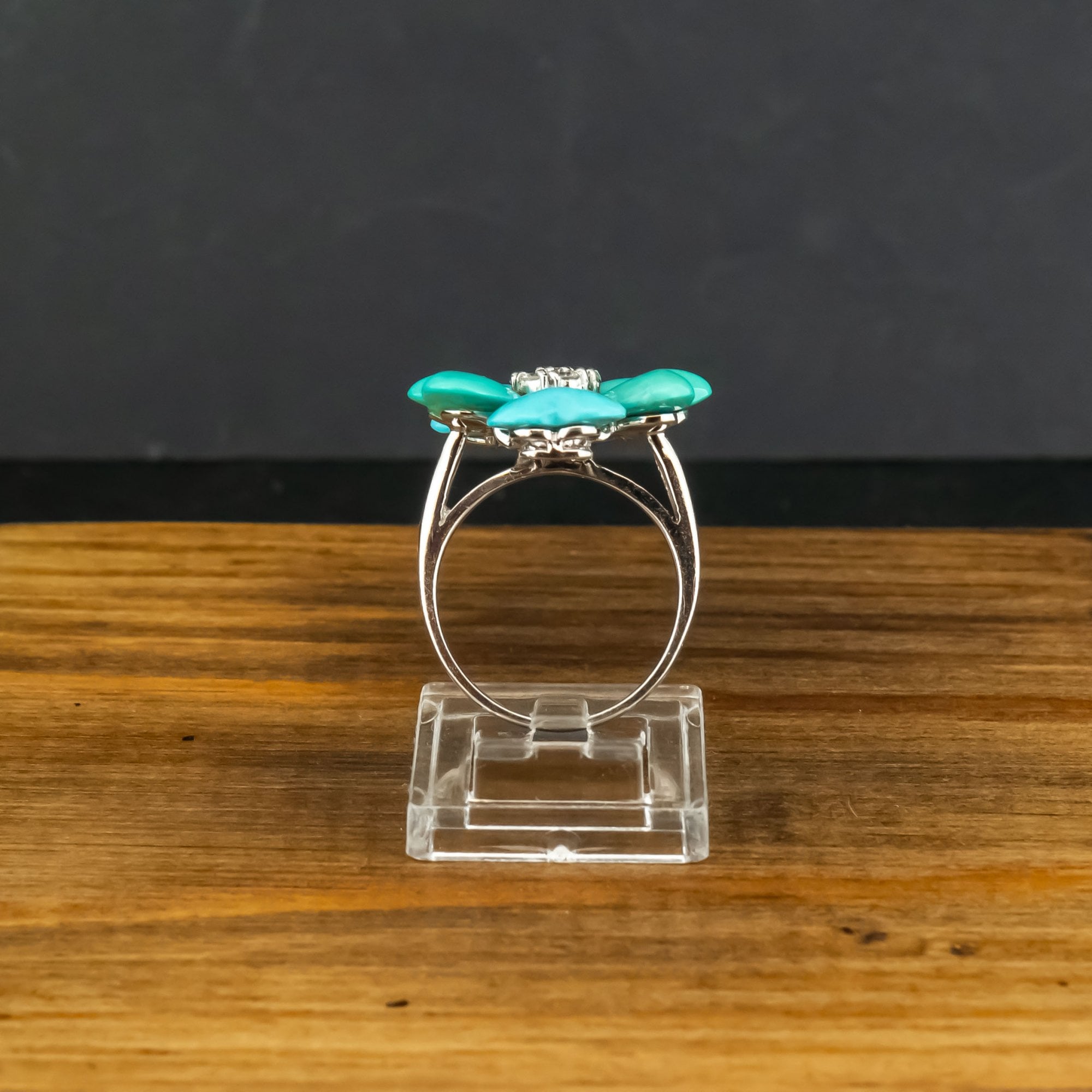 18ct White Gold Turquoise and Diamond Flower Ring Size O 9.3g