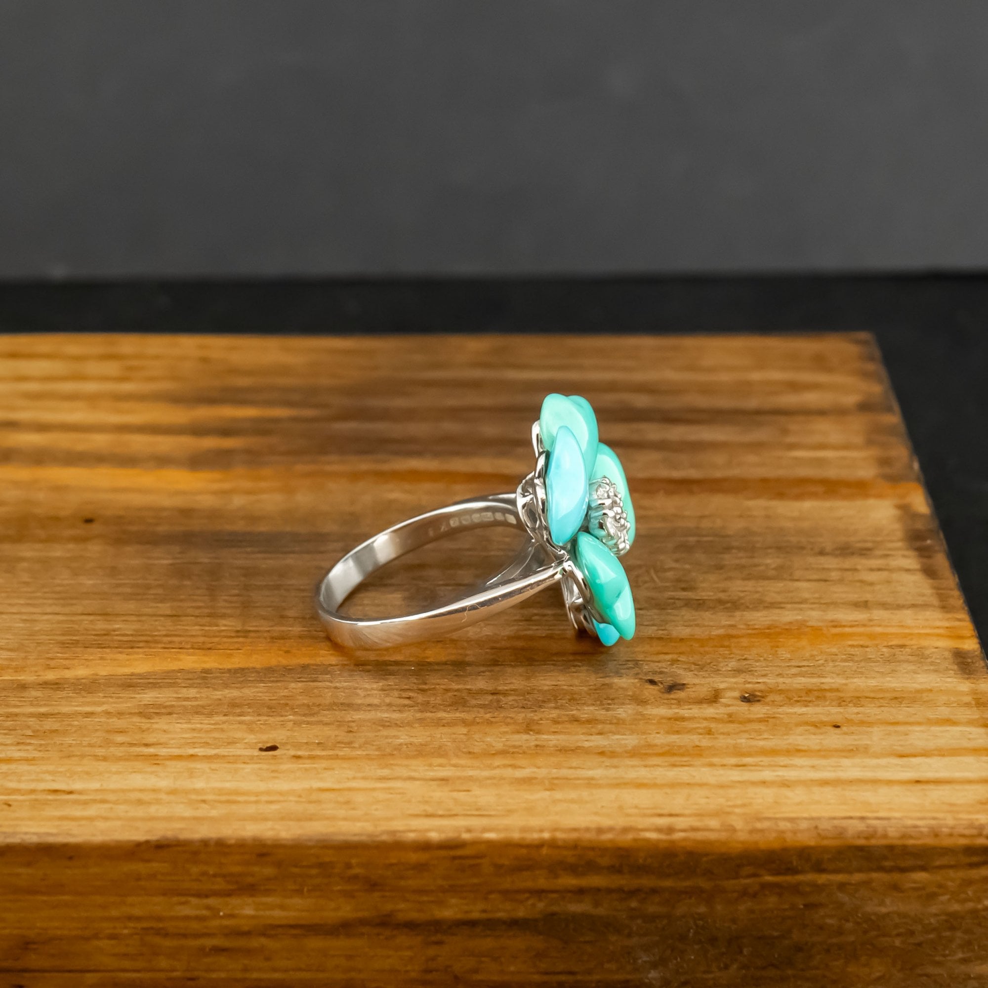 18ct White Gold Turquoise and Diamond Flower Ring Size O 9.3g