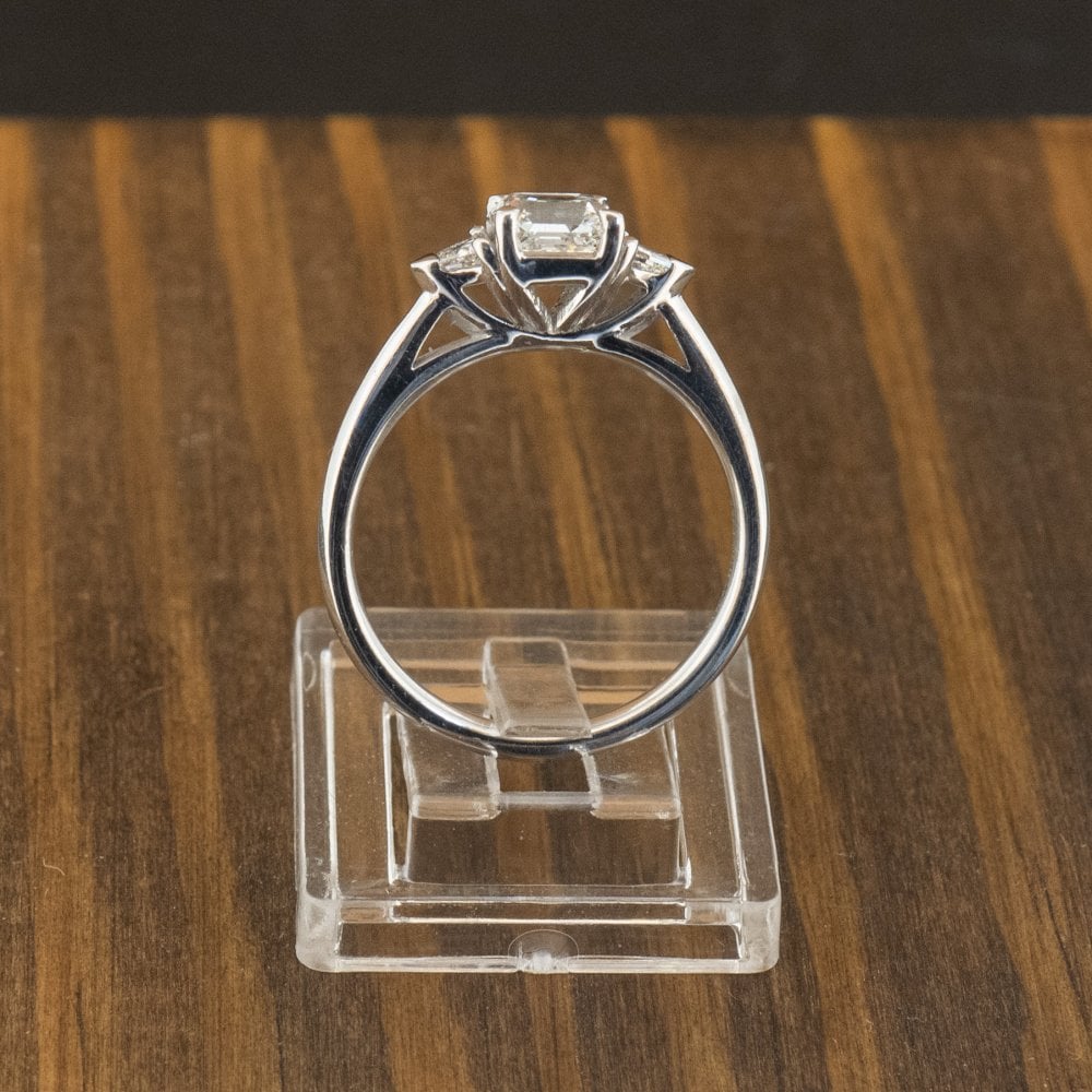 18ct White Gold Approx 1.25ct Asscher Cut Diamond Trilogy Ring Size M 3.5g
