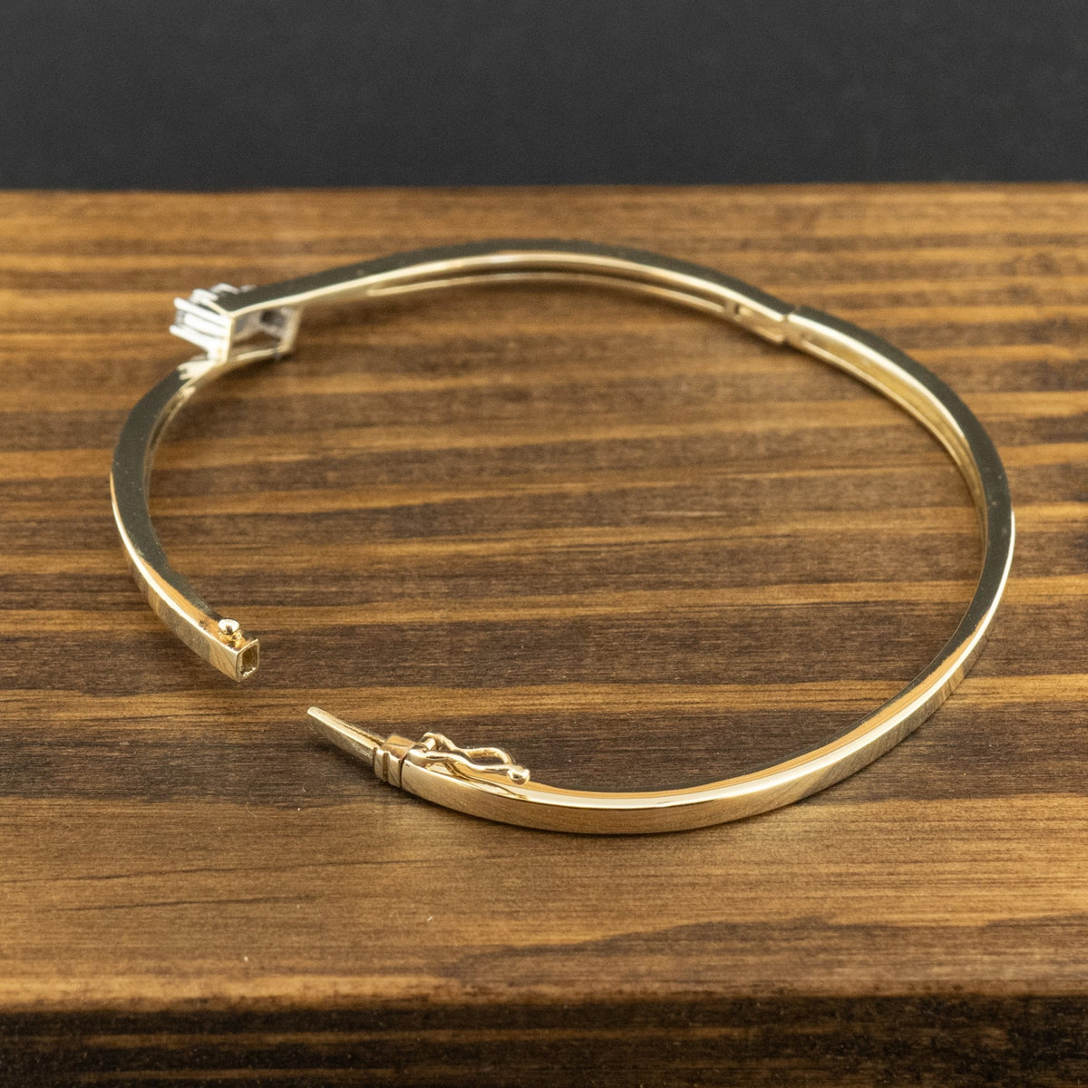 9ct Yellow Gold Diamond Trilogy Hinged Bangle 9.5g